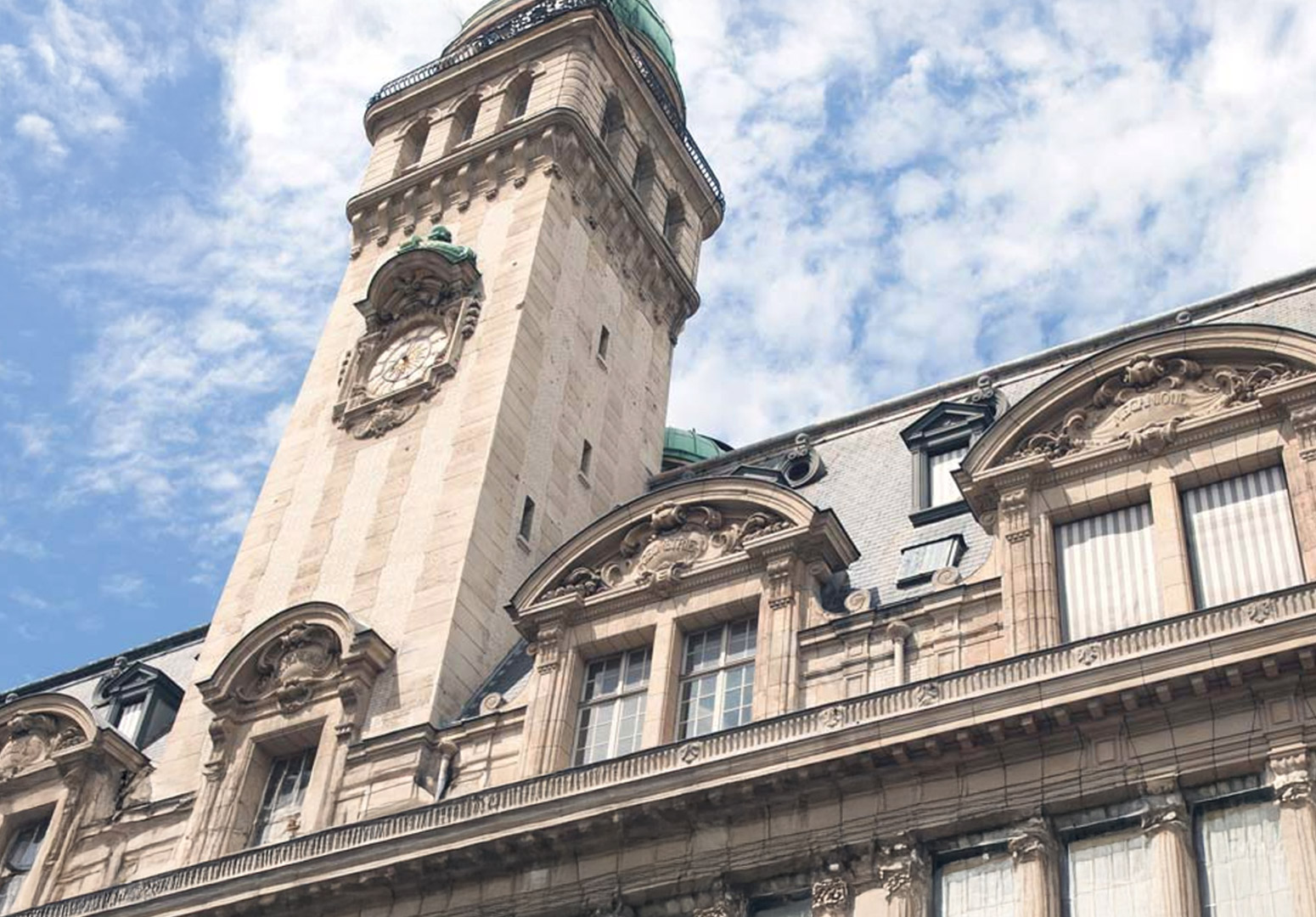 فصول دراسية مسائية للغة الفرنسية