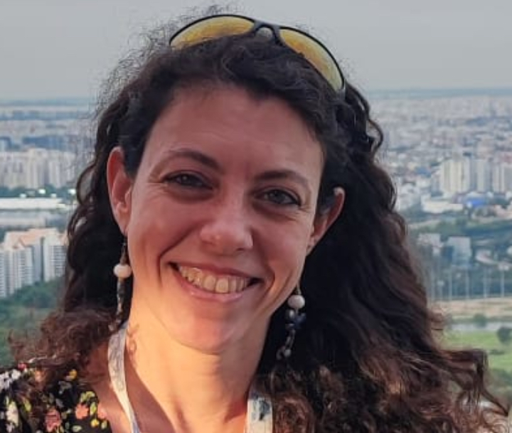 Dr. Enrika Zereik