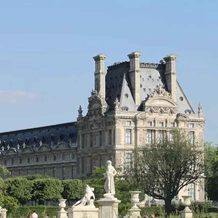 كلية اللوفر