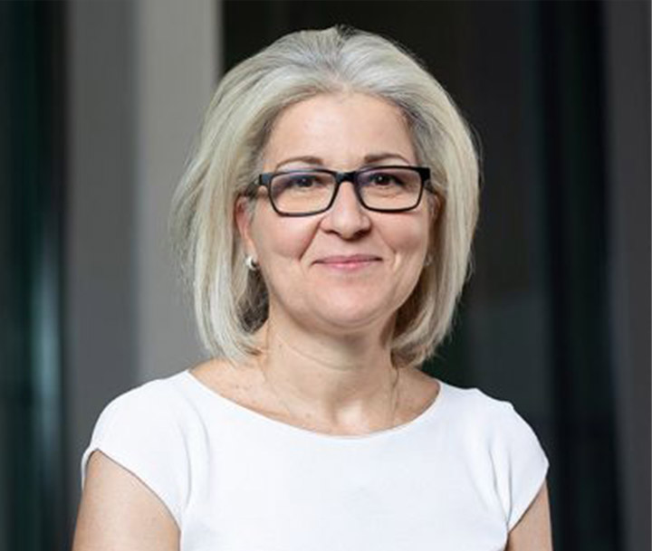 الأستاذة إليزابيتا كيرتشي